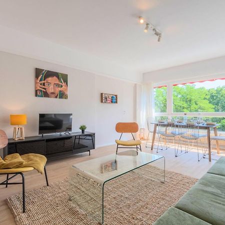 Spacious 3 Bedroom Apartment & Private Parking! Lambersart Exteriör bild