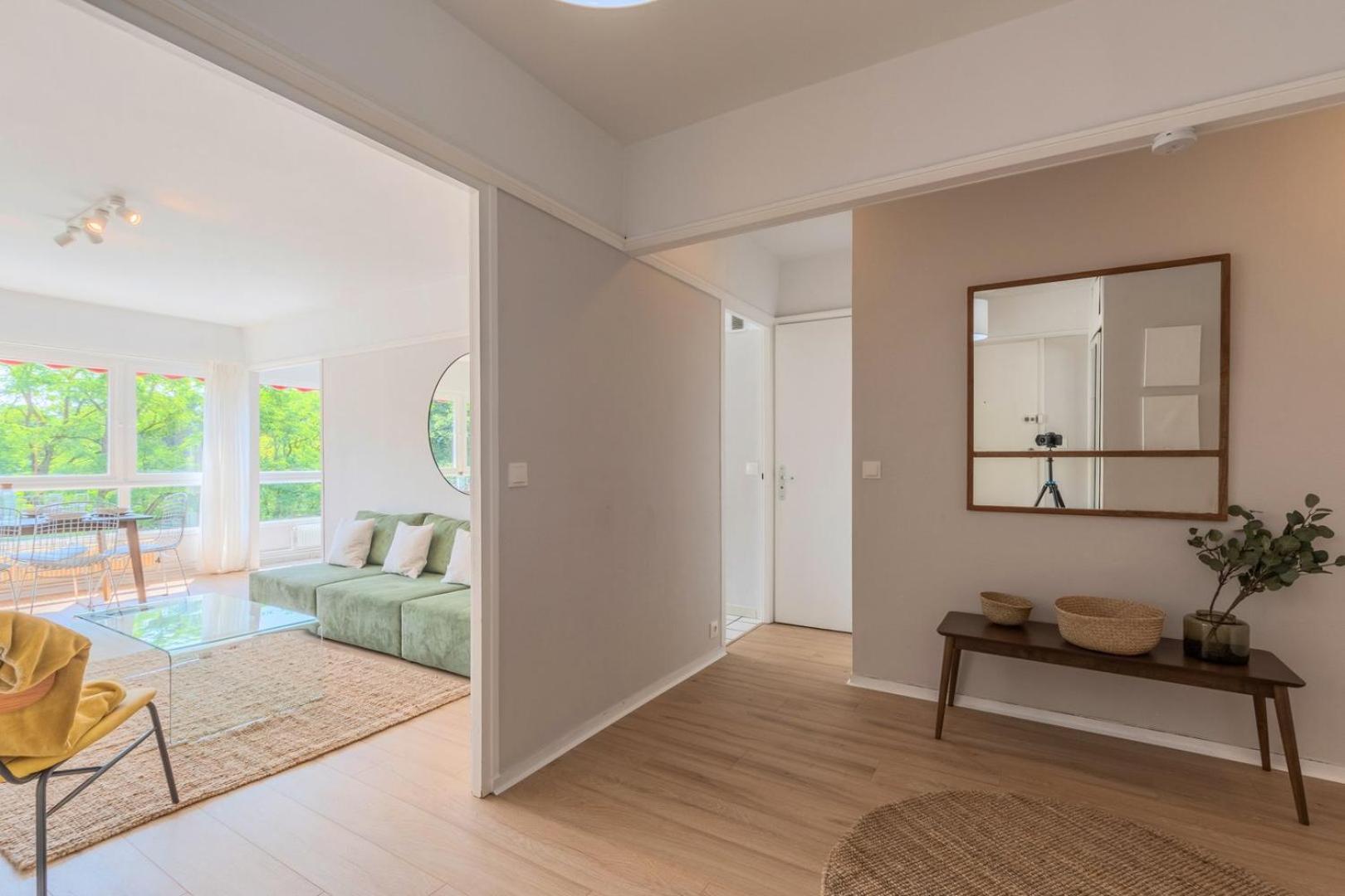 Spacious 3 Bedroom Apartment & Private Parking! Lambersart Exteriör bild